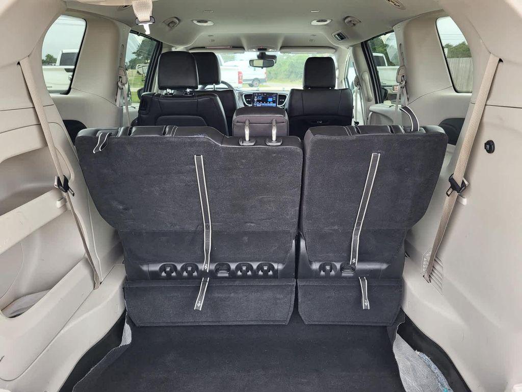 used 2024 Chrysler Pacifica car, priced at $29,995