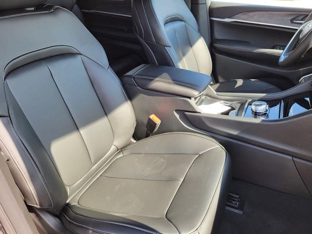 new 2025 Jeep Grand Cherokee L car, priced at $53,139