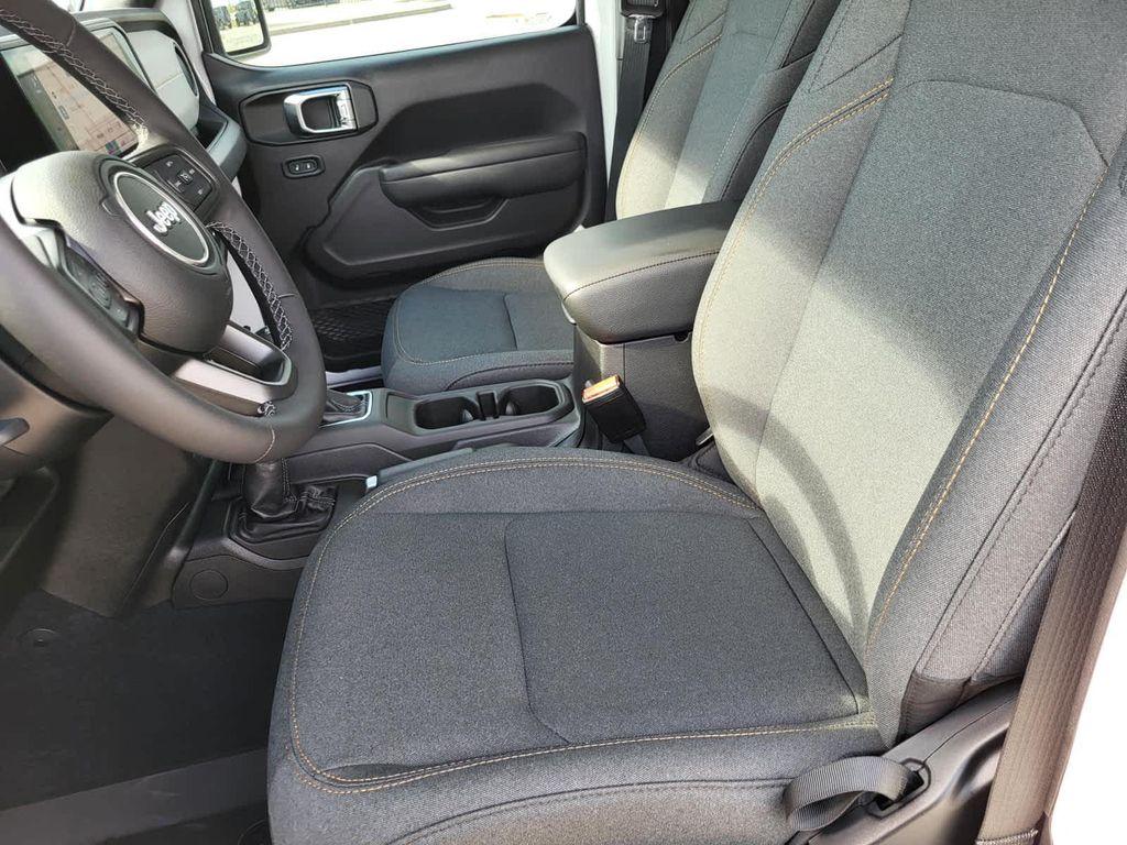 new 2025 Jeep Wrangler car, priced at $51,659