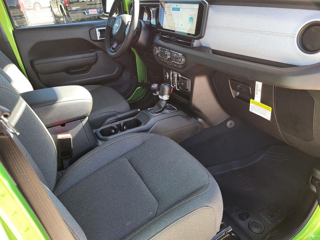 new 2025 Jeep Gladiator car, priced at $52,360