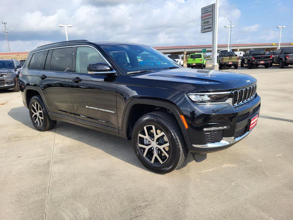 new 2025 Jeep Grand Cherokee L car, priced at $52,880