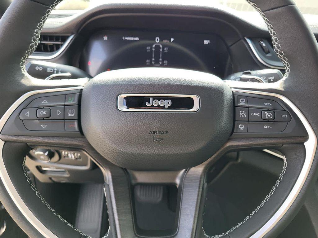 new 2025 Jeep Grand Cherokee L car, priced at $52,880