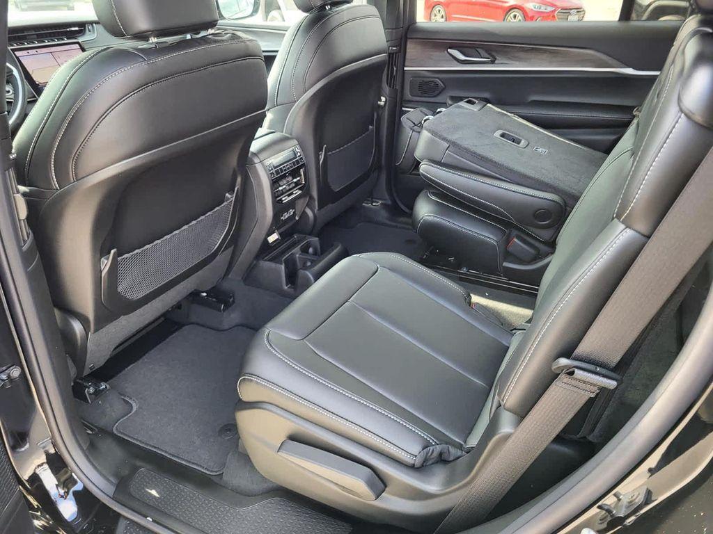 new 2025 Jeep Grand Cherokee L car, priced at $52,880