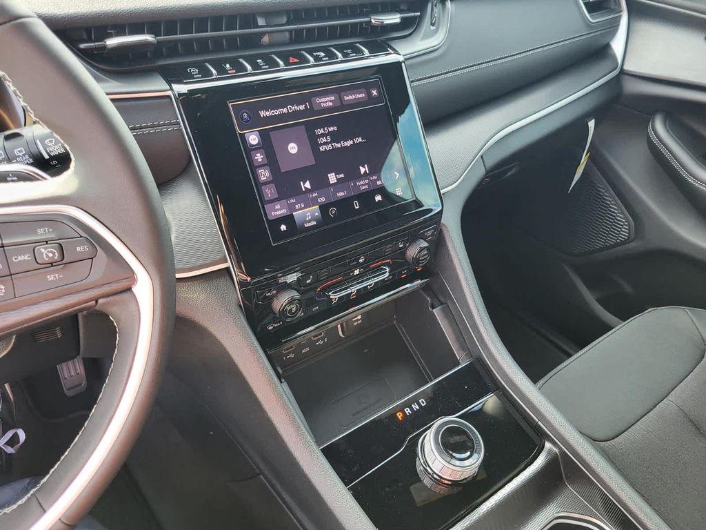 new 2025 Jeep Grand Cherokee car, priced at $41,314