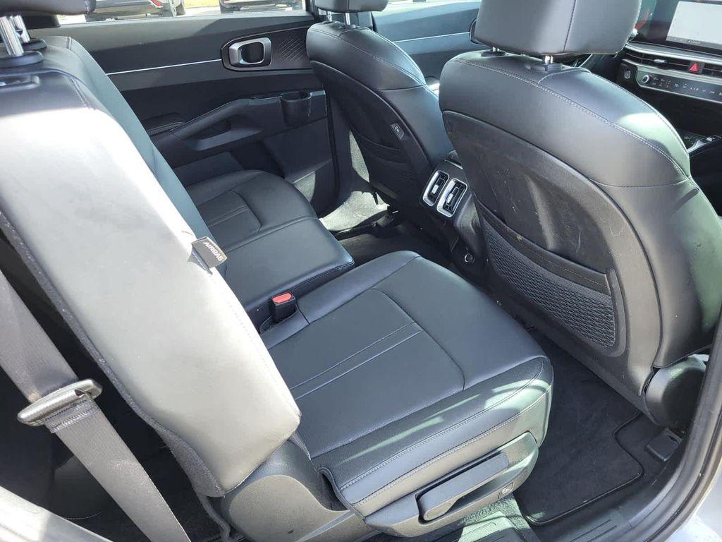 used 2024 Kia Sorento car, priced at $28,995