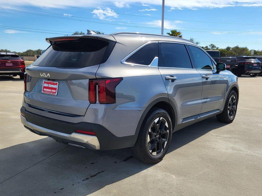 used 2024 Kia Sorento car, priced at $28,995