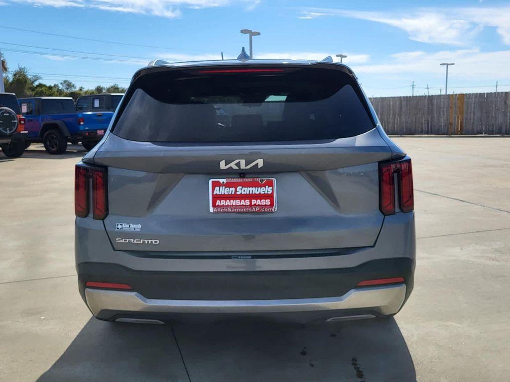 used 2024 Kia Sorento car, priced at $28,995