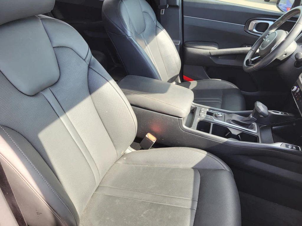 used 2024 Kia Sorento car, priced at $28,995