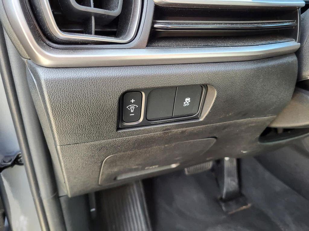 used 2024 Kia Sorento car, priced at $28,995