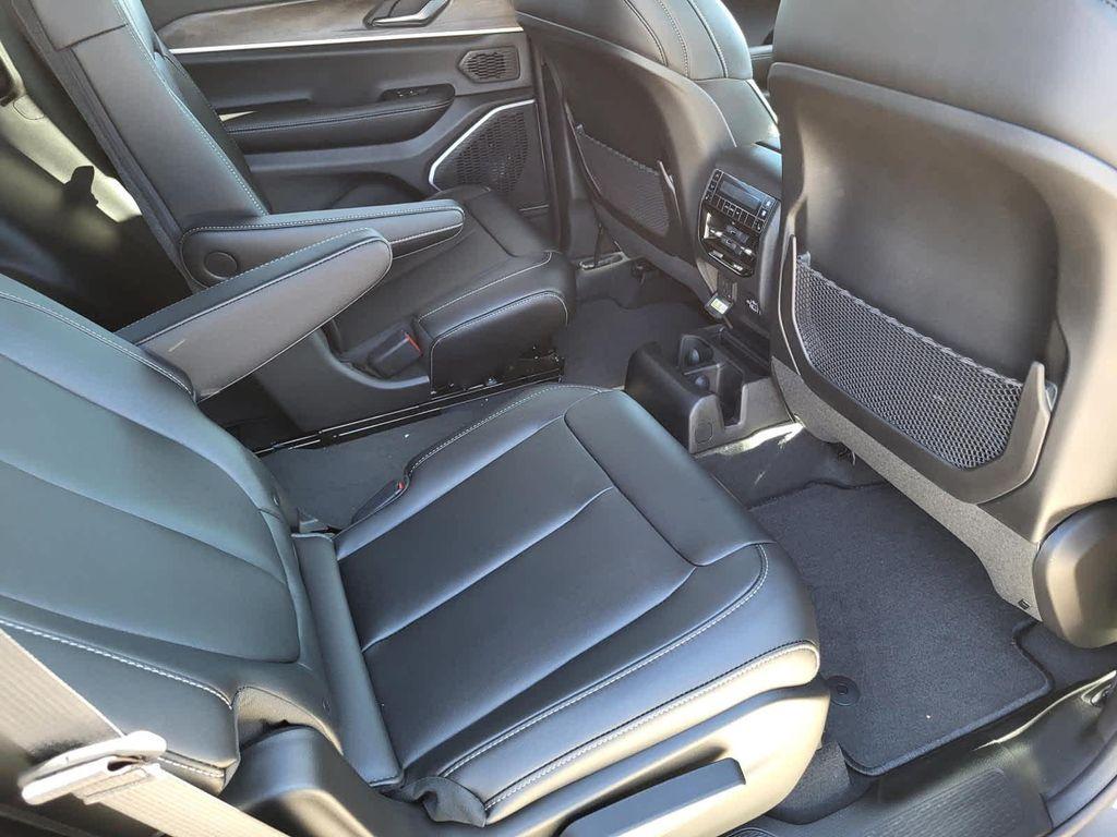 new 2025 Jeep Grand Cherokee L car, priced at $52,880