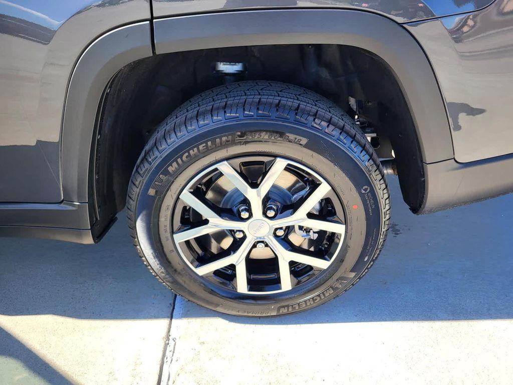 new 2025 Jeep Grand Cherokee L car, priced at $52,880