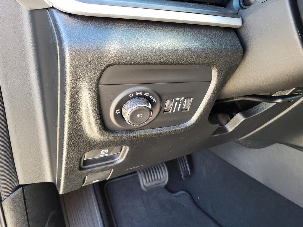 new 2025 Jeep Grand Cherokee L car, priced at $52,880