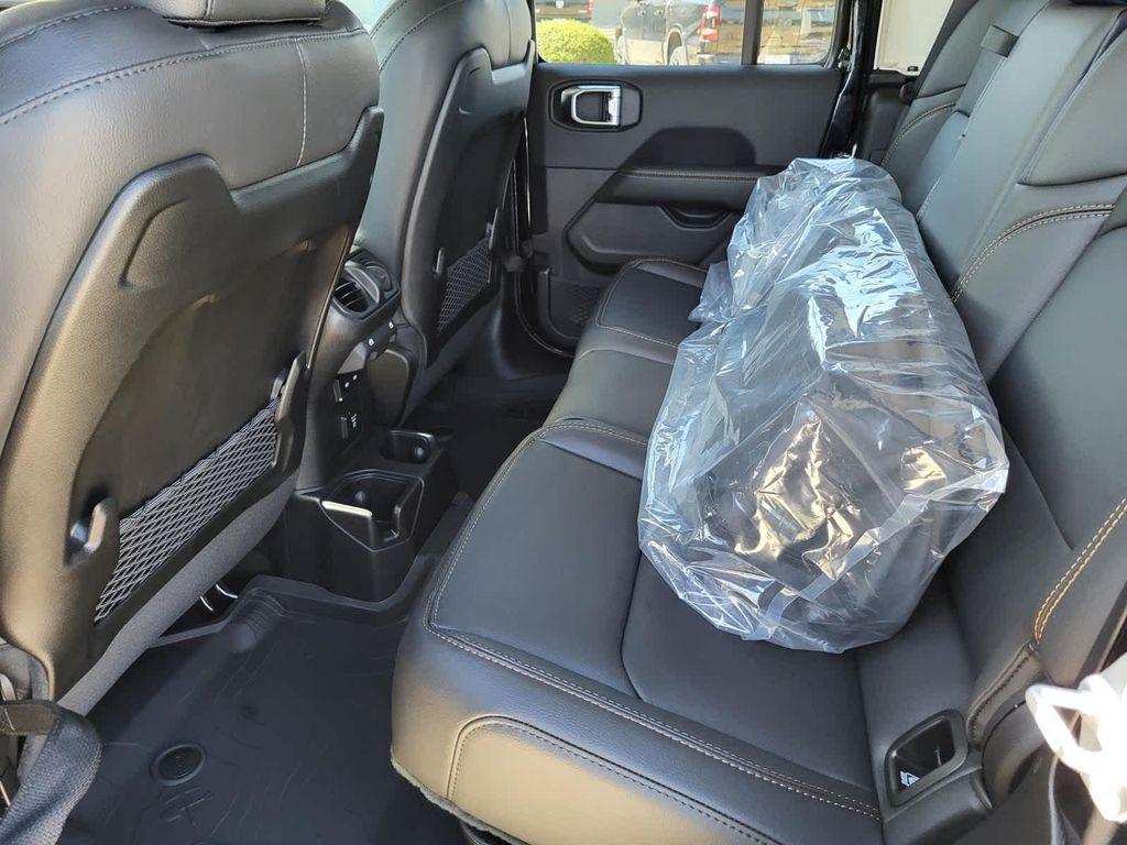 new 2025 Jeep Gladiator car, priced at $52,960