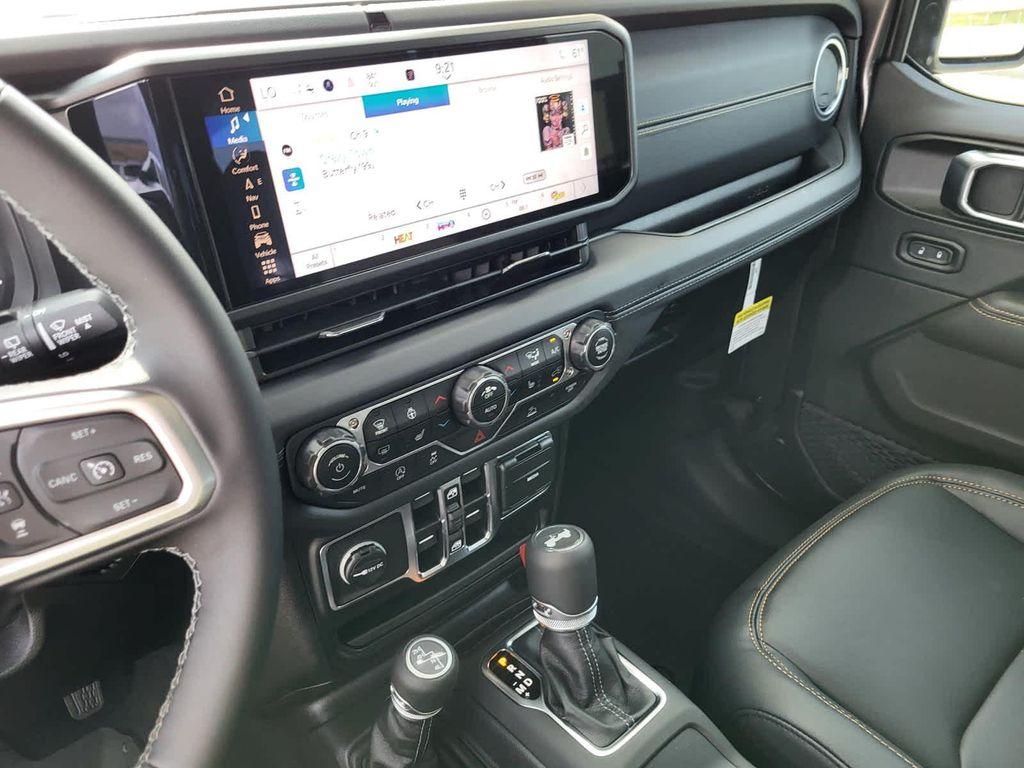 new 2025 Jeep Wrangler car, priced at $58,481