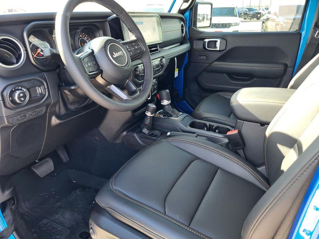 new 2025 Jeep Gladiator car, priced at $52,960