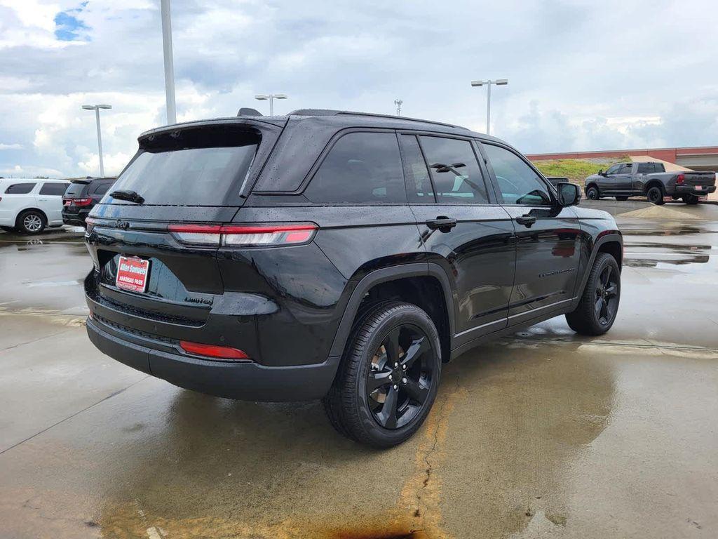 new 2025 Jeep Grand Cherokee car, priced at $51,553