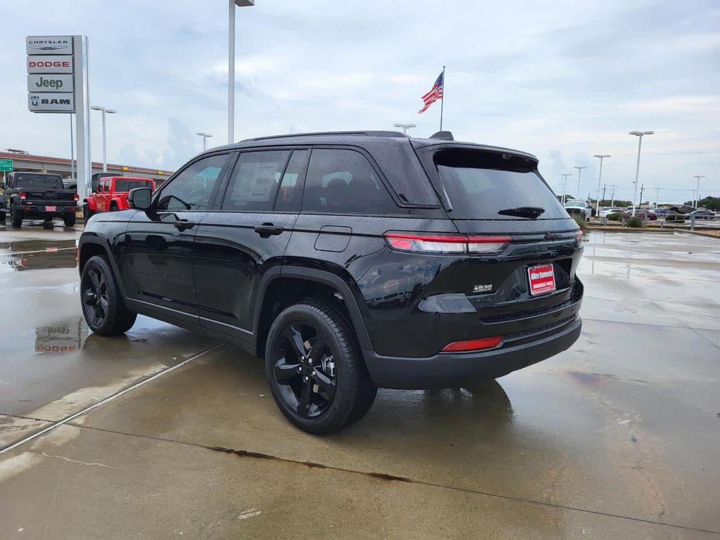 new 2025 Jeep Grand Cherokee car, priced at $51,553