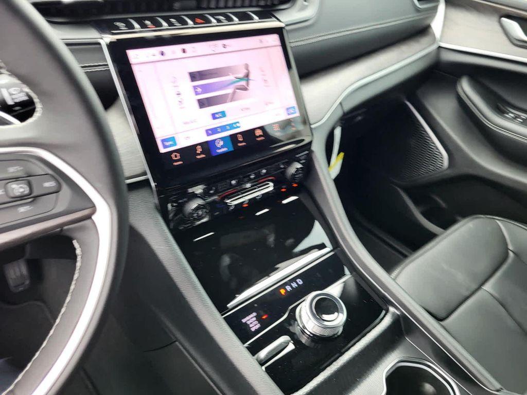 new 2025 Jeep Grand Cherokee car, priced at $51,553