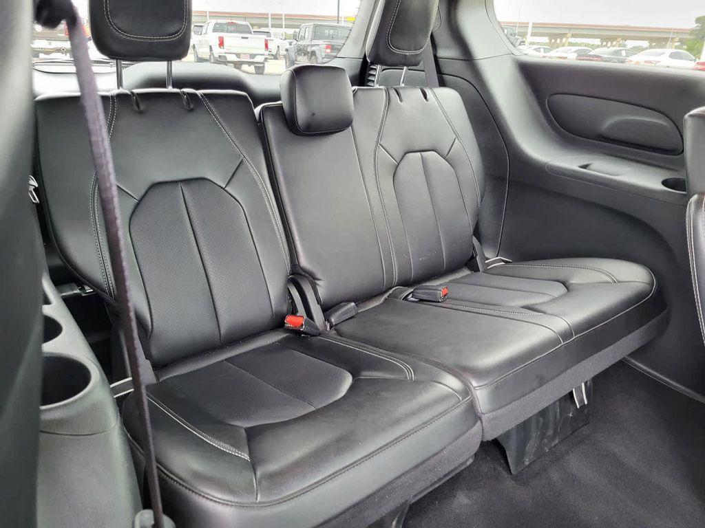 used 2025 Chrysler Pacifica car, priced at $33,695