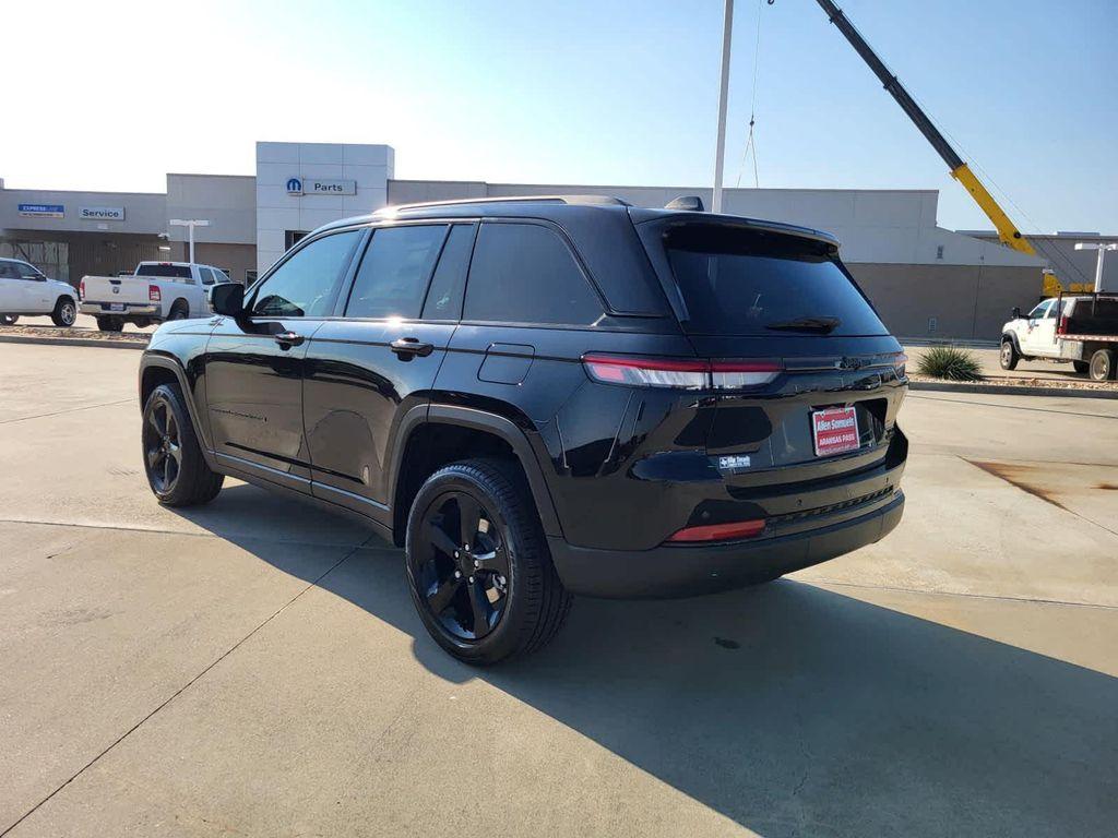 new 2025 Jeep Grand Cherokee car, priced at $48,826
