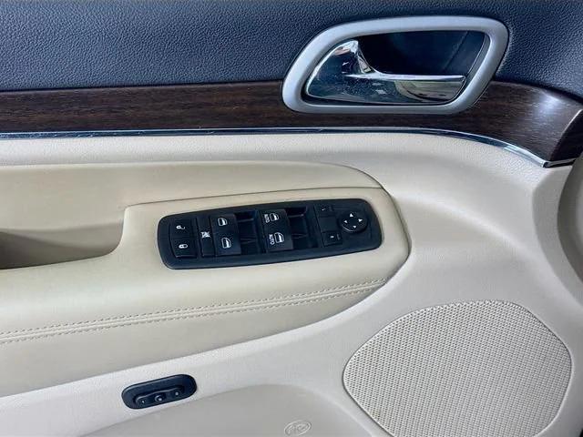 used 2018 Jeep Grand Cherokee car, priced at $14,986