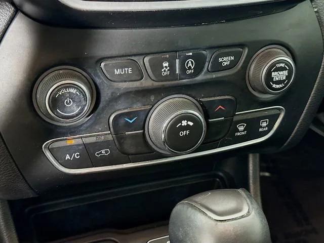 used 2020 Jeep Cherokee car, priced at $16,981