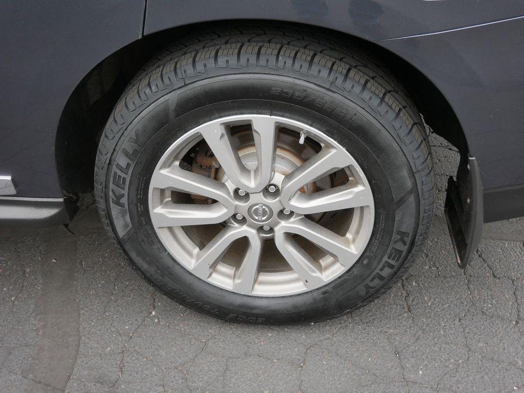 used 2014 Nissan Pathfinder car, priced at $11,000