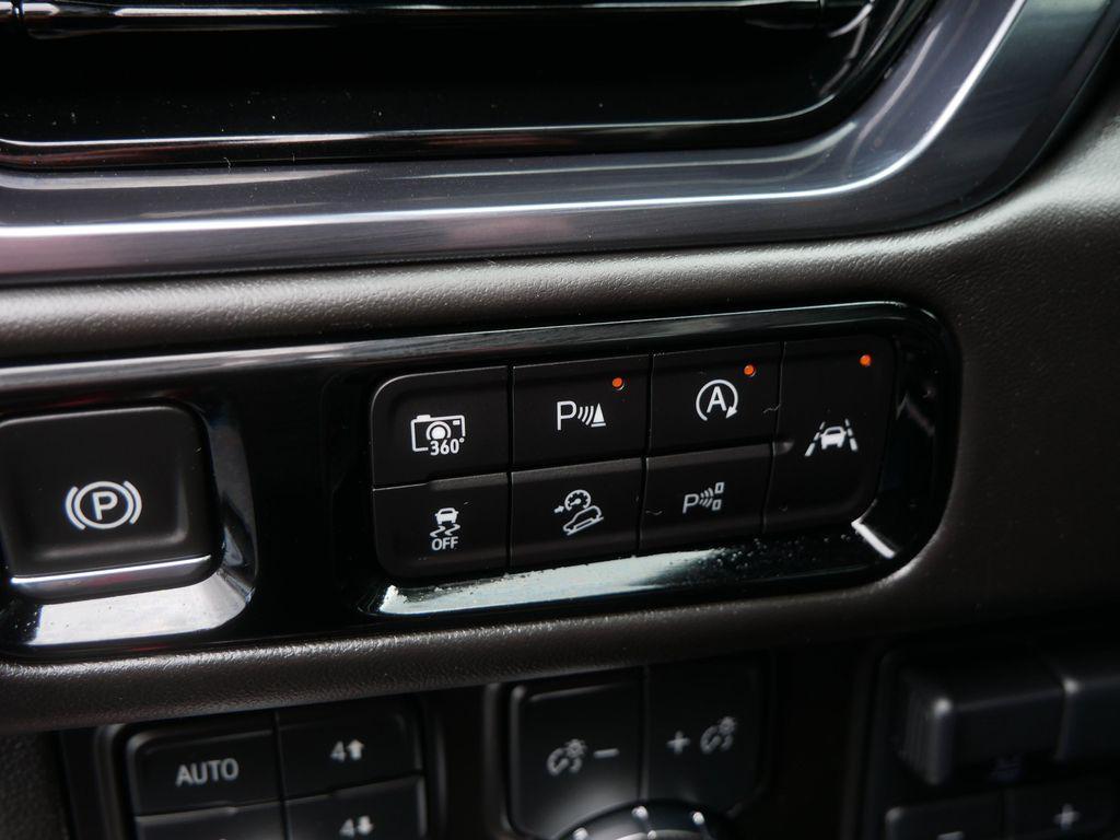 used 2025 GMC Yukon XL car, priced at $89,000