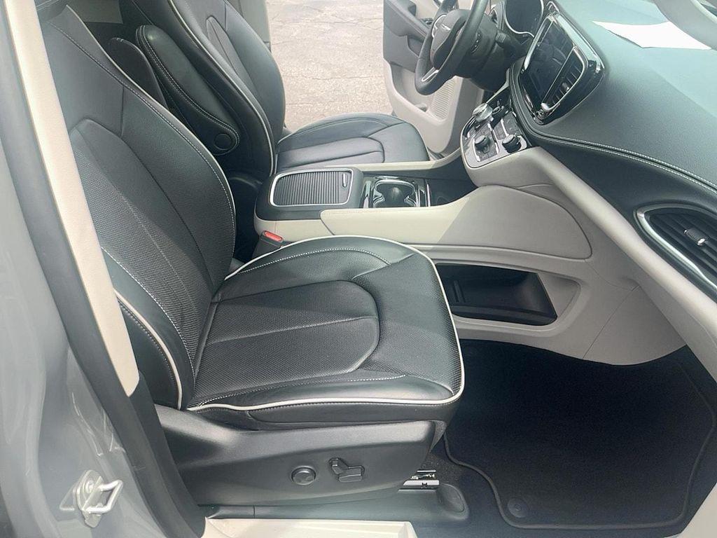 used 2023 Chrysler Pacifica car, priced at $28,993