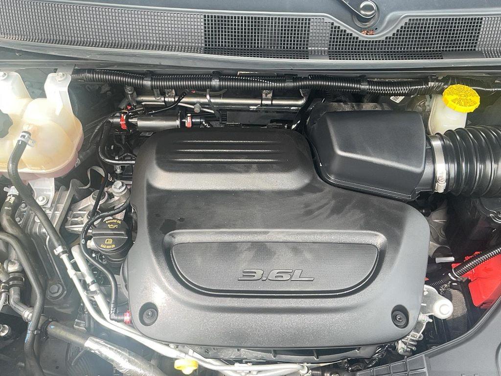 used 2023 Chrysler Pacifica car, priced at $28,993