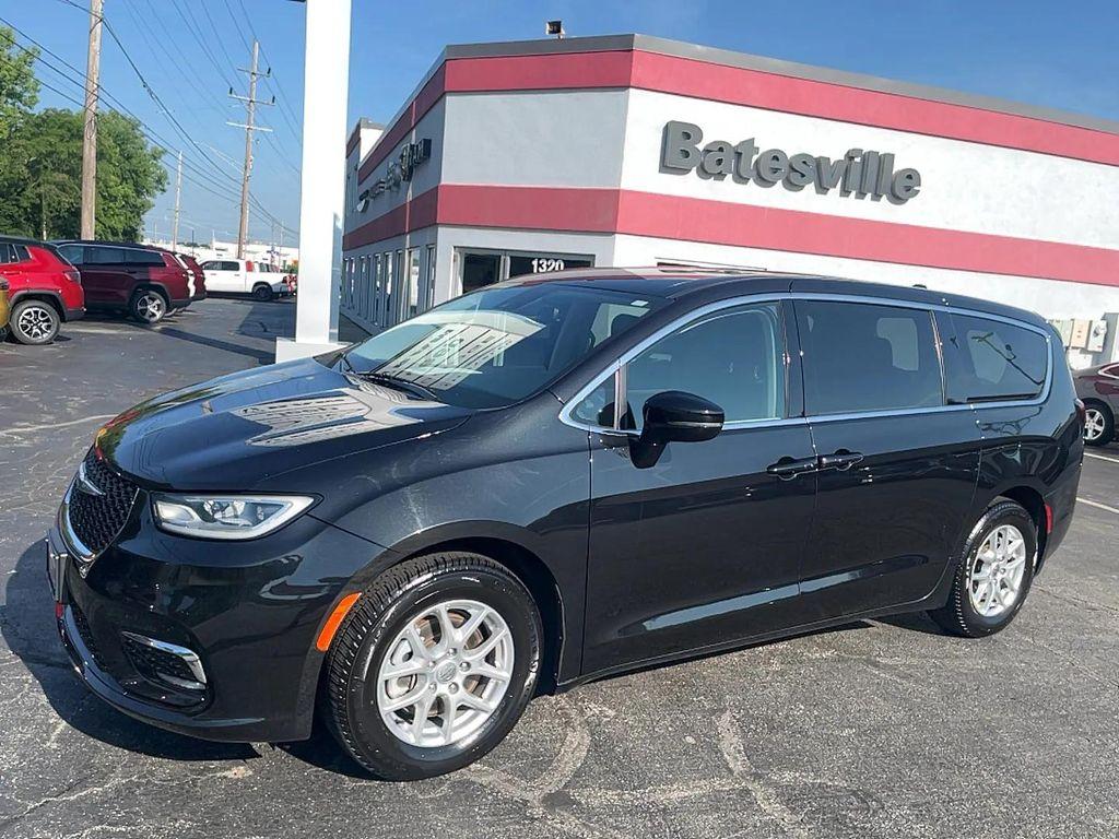 used 2024 Chrysler Pacifica car, priced at $26,993
