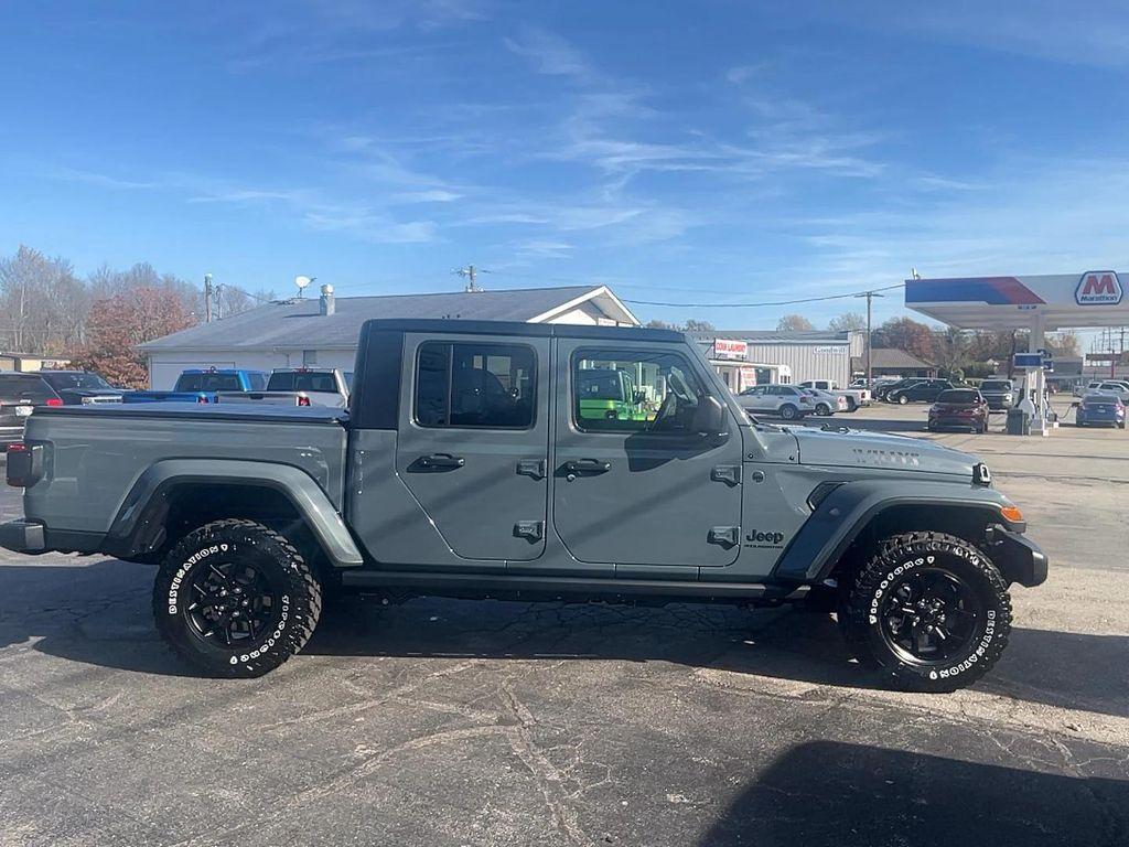 new 2026 Jeep Gladiator car, priced at $55,605