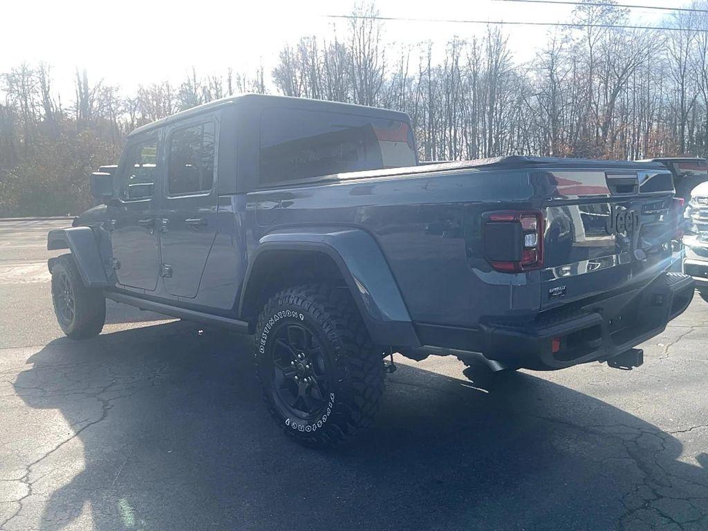 new 2026 Jeep Gladiator car, priced at $55,605