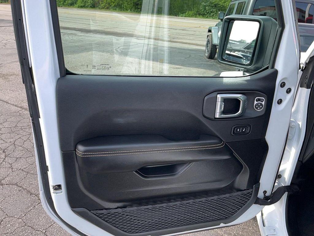used 2025 Jeep Wrangler car, priced at $38,993
