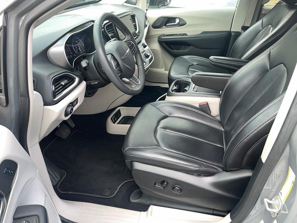 used 2023 Chrysler Pacifica car, priced at $26,993