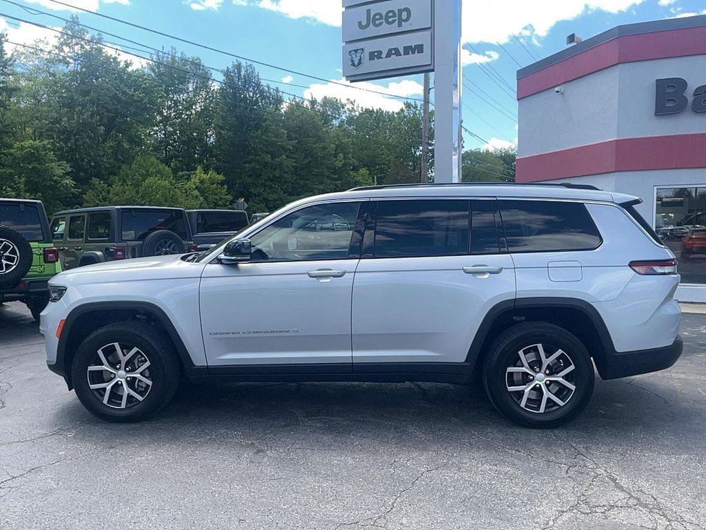 used 2023 Jeep Grand Cherokee L car