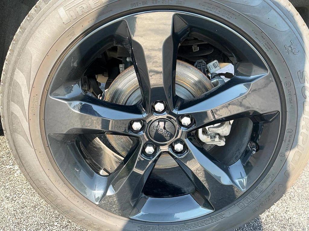 used 2024 Jeep Grand Cherokee car, priced at $33,493