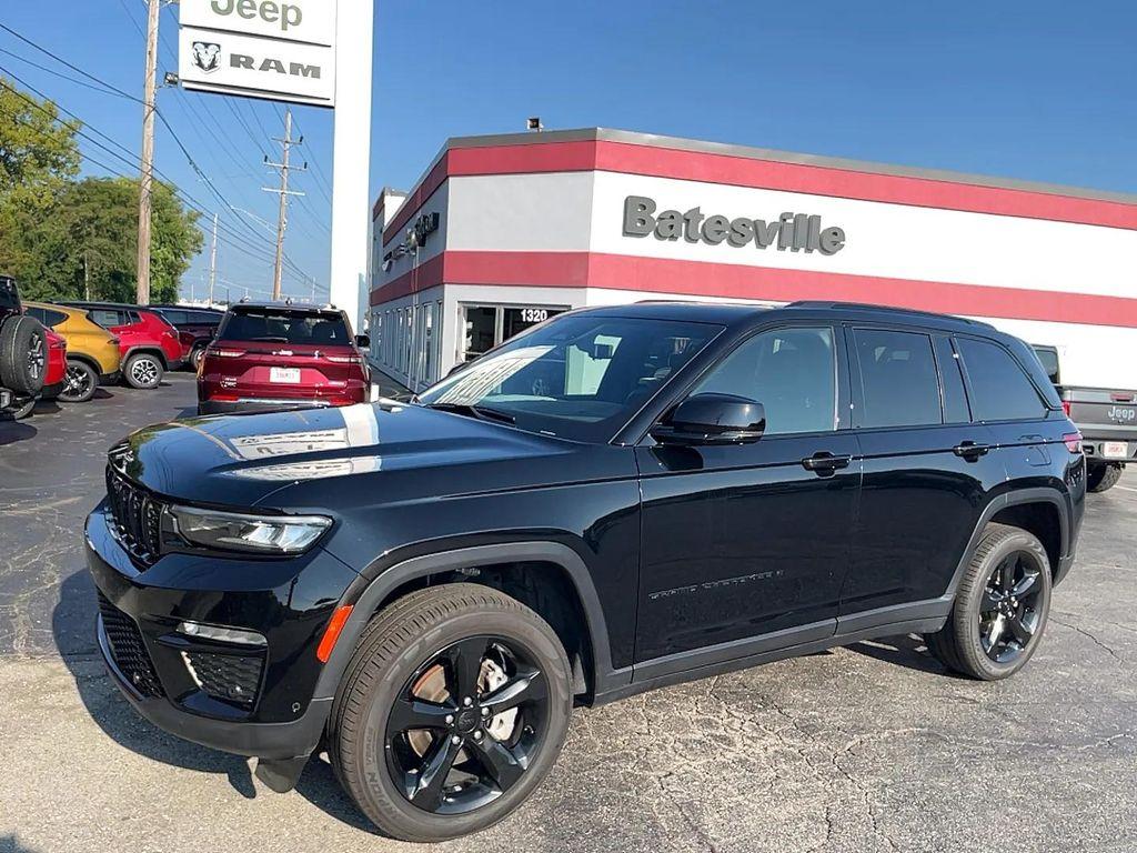 used 2024 Jeep Grand Cherokee car, priced at $33,493