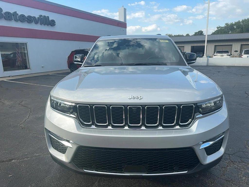 new 2025 Jeep Grand Cherokee car, priced at $55,985