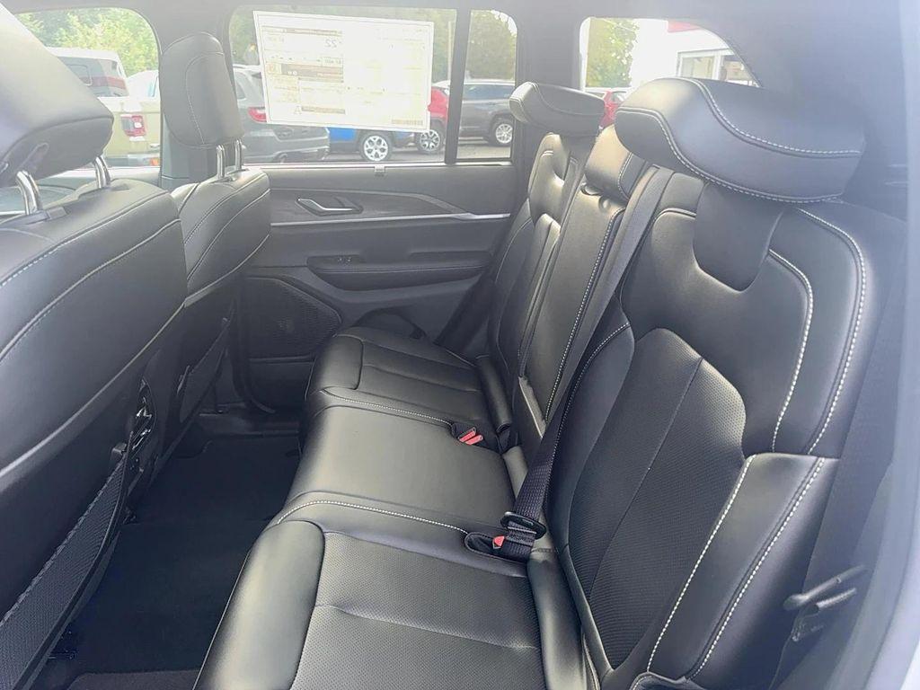 new 2025 Jeep Grand Cherokee car, priced at $55,985