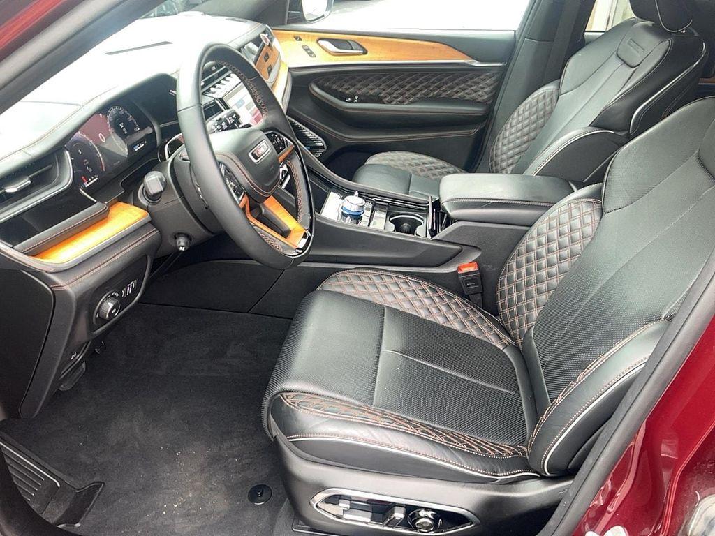 used 2024 Jeep Grand Cherokee L car