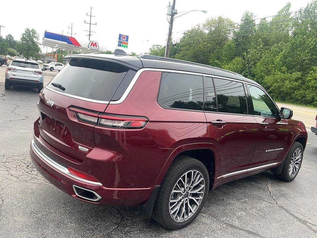 used 2024 Jeep Grand Cherokee L car