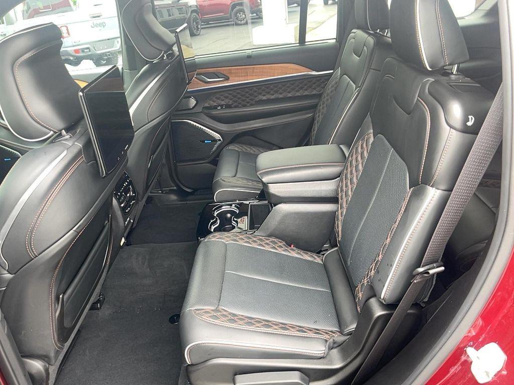 used 2024 Jeep Grand Cherokee L car