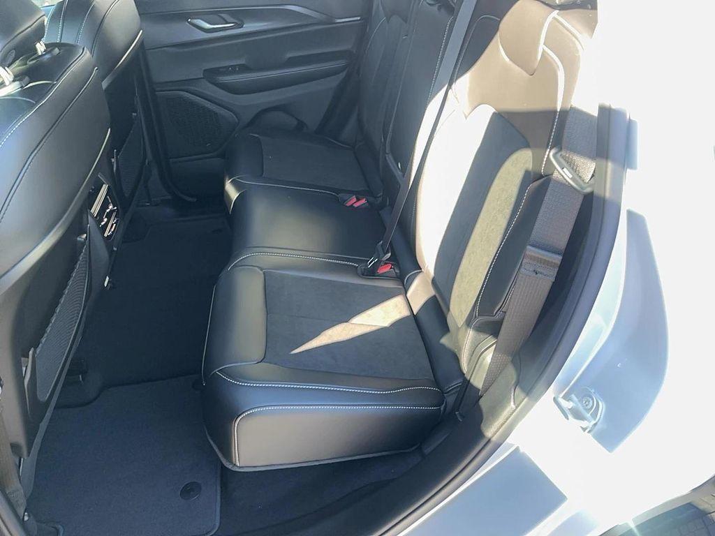 new 2025 Jeep Grand Cherokee car, priced at $48,375