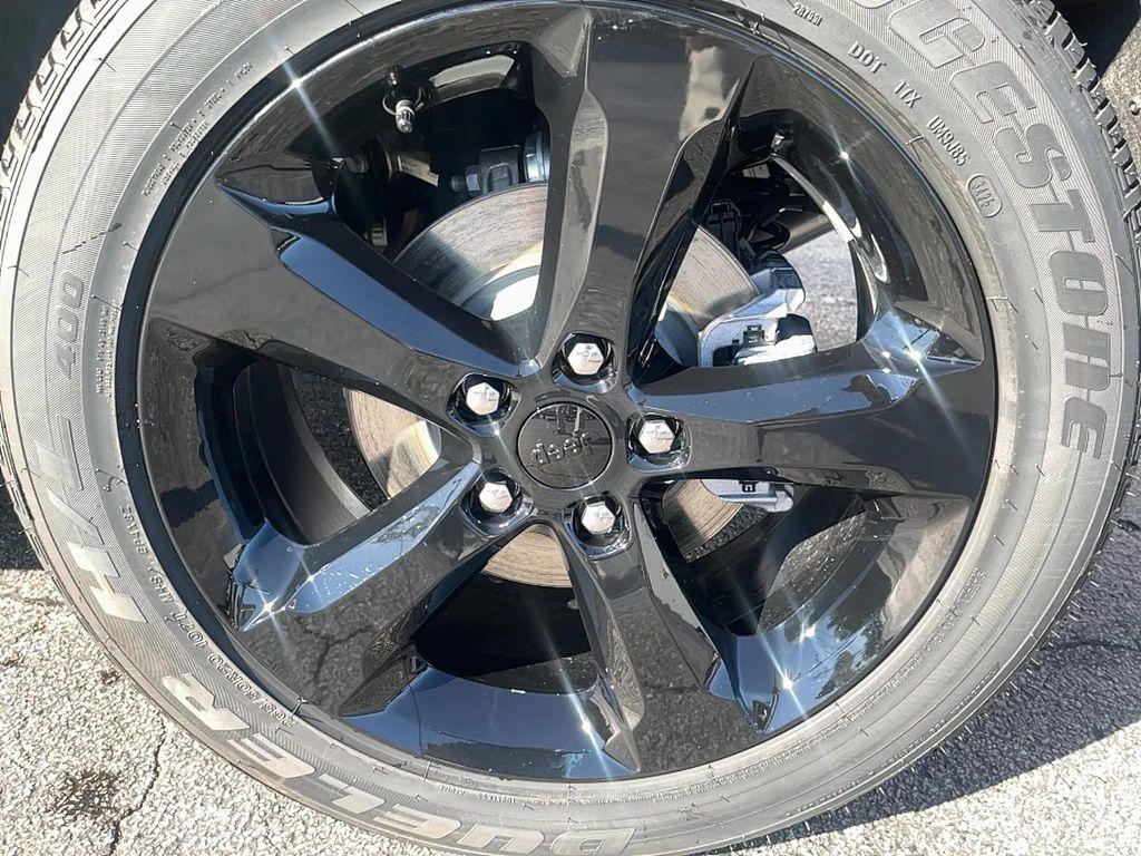 new 2025 Jeep Grand Cherokee car, priced at $48,375