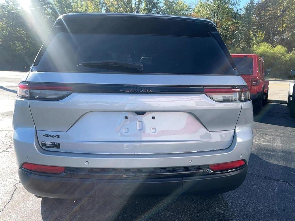 new 2025 Jeep Grand Cherokee car, priced at $48,375