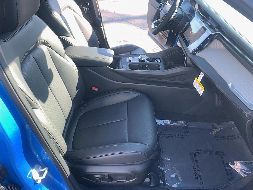 new 2026 Jeep Cherokee car, priced at $44,810