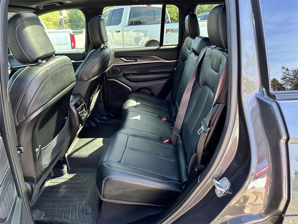 used 2022 Jeep Grand Cherokee car, priced at $32,372