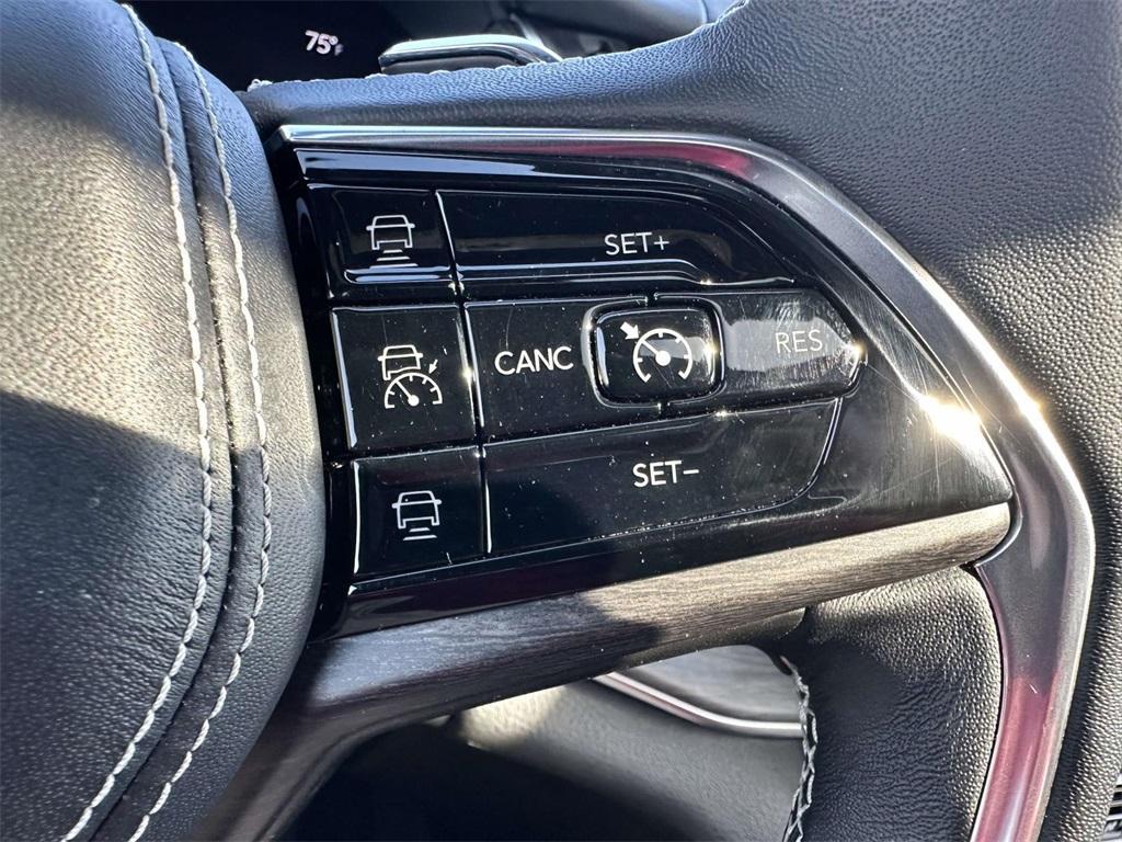 used 2022 Jeep Grand Cherokee car, priced at $32,372