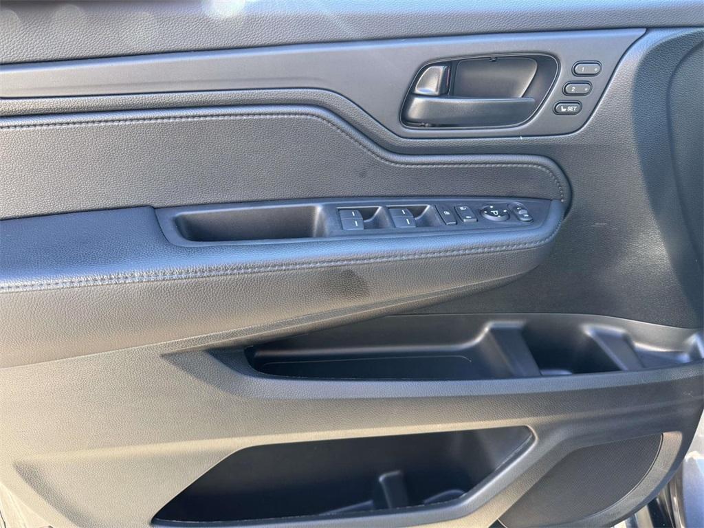 used 2023 Honda Odyssey car, priced at $32,190